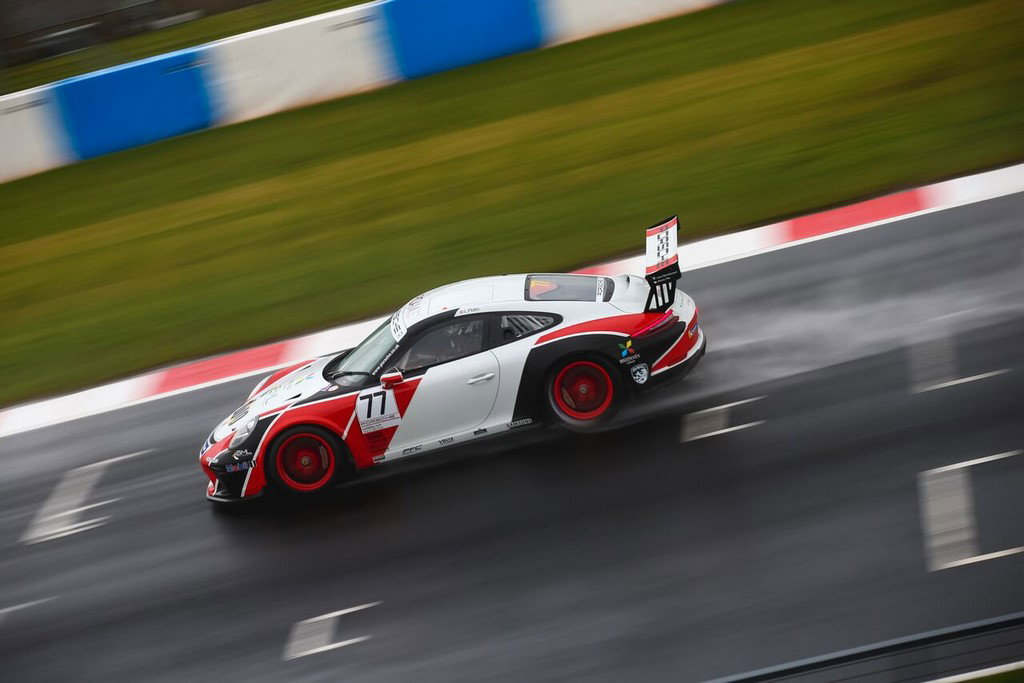 PCCGB Donington Park: Plato fends off Wrigley to claim race two victory